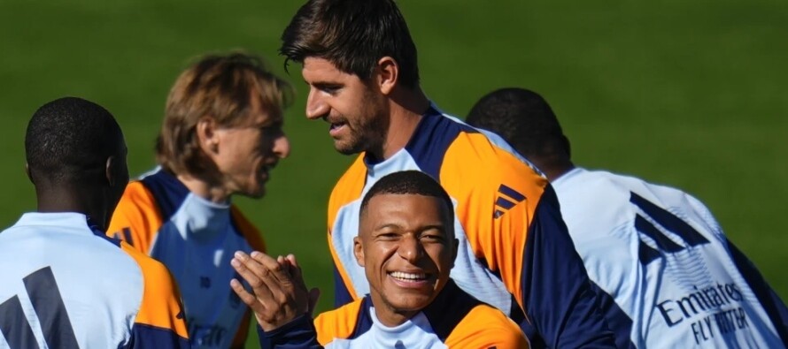 Мбаппе сталкивается с расследованием в Швеции, Анчелотти защищает